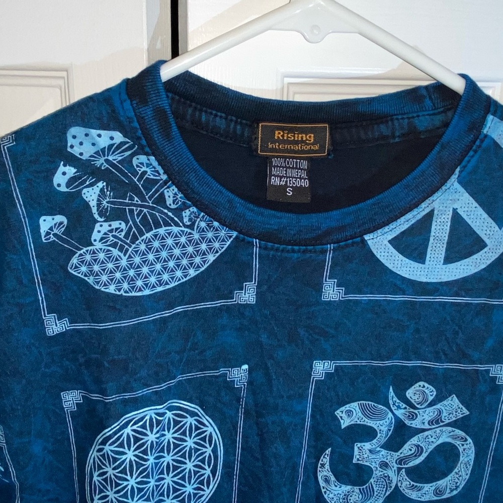 Rising International Men T-shirt S Spiritual Block Symbols Blue Graphic AA14 - Picture 3 of 6